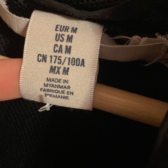 ✨3/$40✨ Water-Resistant Light Jacket - Picture 6 of 7